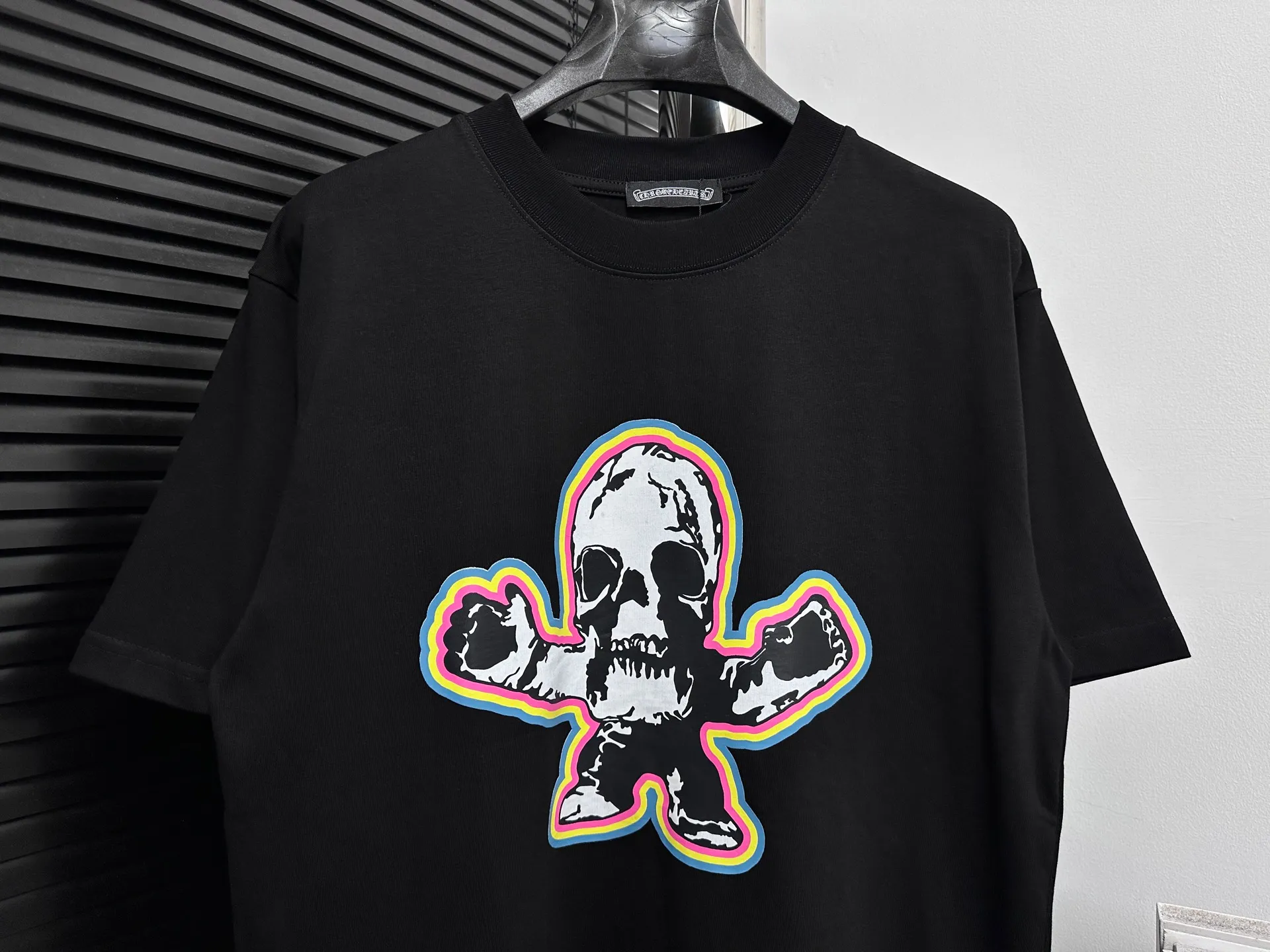 🅿️170 [chrome hearte] Chrome hearte Sanskrit skull color printed T-shirt. Every style of Chrome hearte is really unique. Every piece has a back view. This leather label design is really cool. Made of 260g pure cotton fabric. Rigorous craftsmanship. Details determine quality. Original washed tag packaging, full of style! Color: Black White Size: XS-L